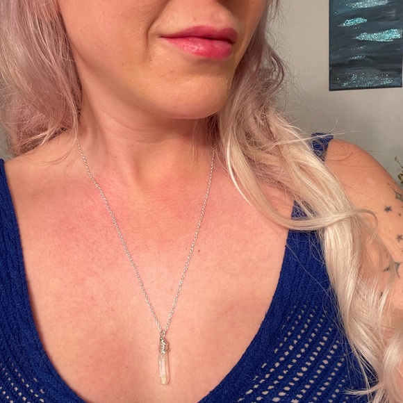 Aqua aura quartz 16” necklace with sterling sliver rolo chain - Picture 3 of 3